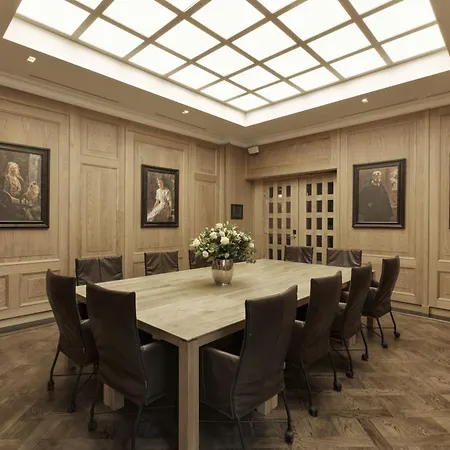 Hotel Dux