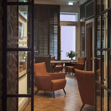 Ξενοδοχείο Dux 4*