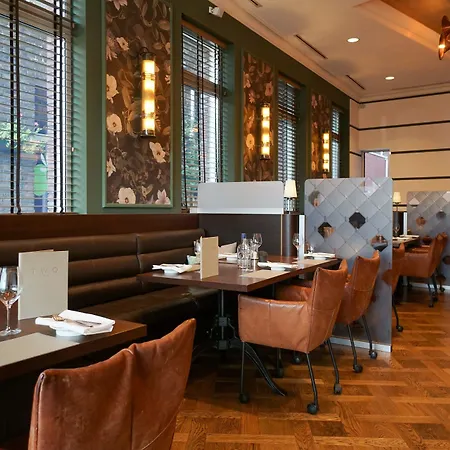 Dux Hotel 4*