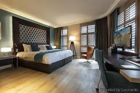 Dux 4*